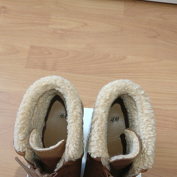 H&M chunky heel fur ankle boots 👢 - Picture 5 of 8